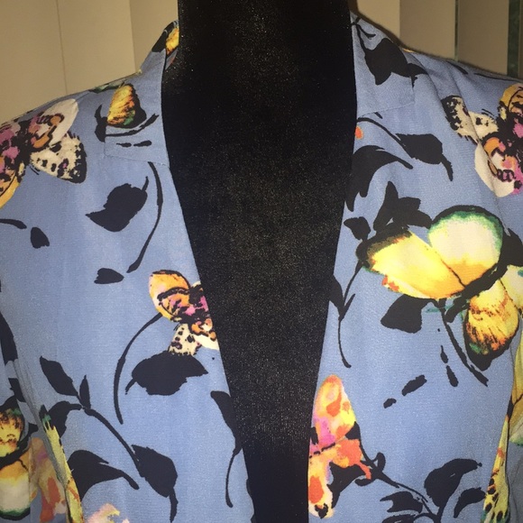 Blazer - Picture 2 of 4